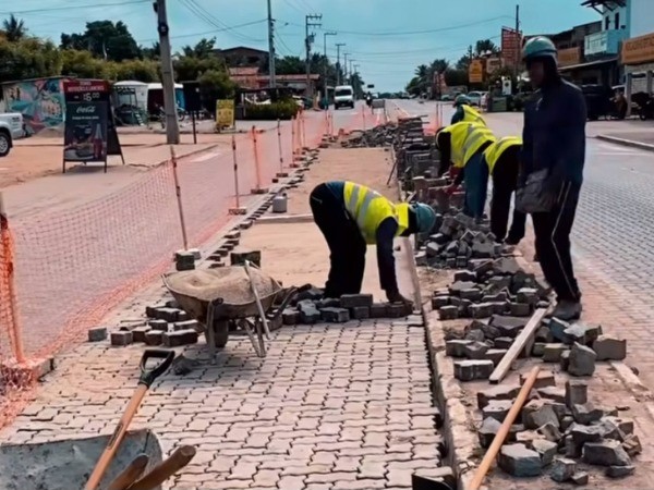 Trabalho de recuperação do intertravado do trecho do Setor D2.